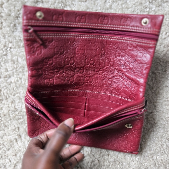 Gucci Red Guccissima Embossed Leather Wallet - Picture 8 of 11